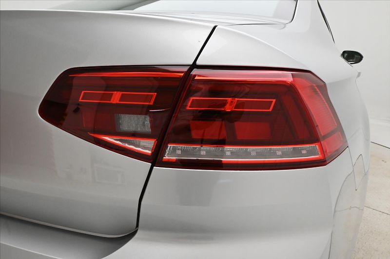 Volkswagen Passat 2,0 TDI 110kW Business Záruka - fotka 24 z 25