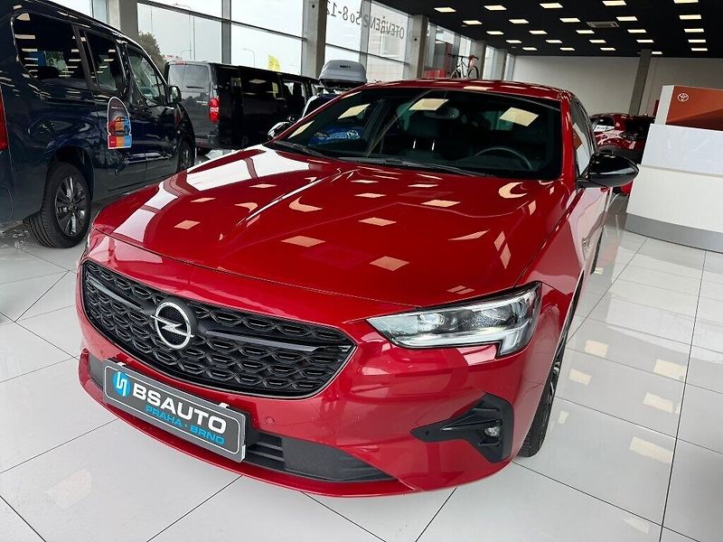 Opel Insignia 2.0T 147kW GS Ultimate AT - fotka 1 z 15
