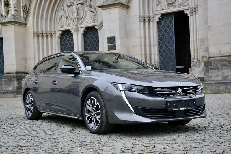 Peugeot 508 (2023) SW BlueHDi130 EAT8 ALLURE - fotka 17 z 40