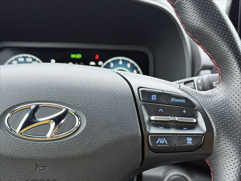 Hyundai Kona 1,6 T-GDi 145kW DCT N-Line 4WD - fotka 11 z 25