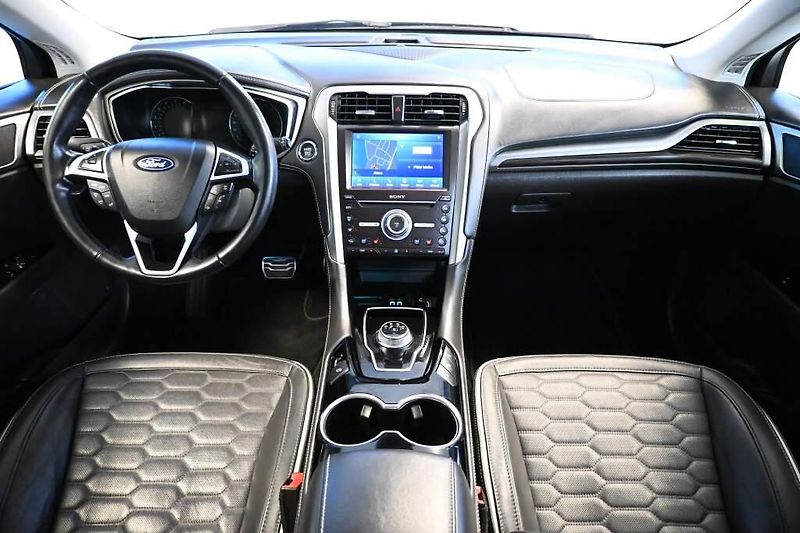 Ford Mondeo (2022) 2.0 VIGNALE 140 KW LED Tažné 8 - fotka 12 z 43