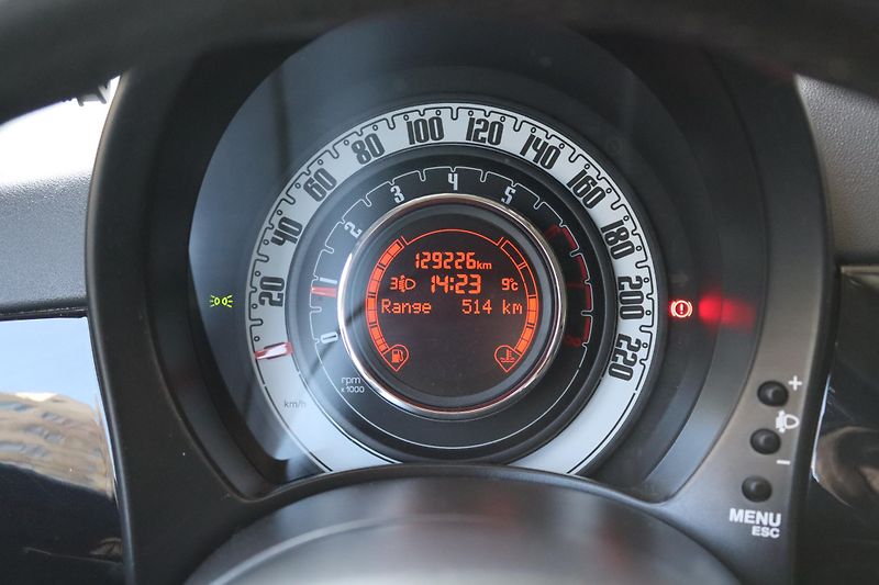 Fiat 500C CABRIO KRÁSNÉ SVEZENÍ - fotka 29 z 48