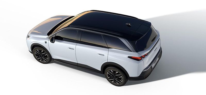 Peugeot 5008 (2026) GT Hybrid 145 e-DCS6 - fotka 4 z 10