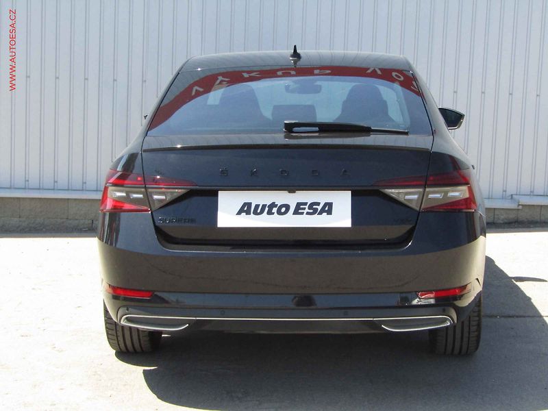 Škoda Superb (2022) 2.0 TDi 4x4, ČR, SportLine - fotka 5 z 27