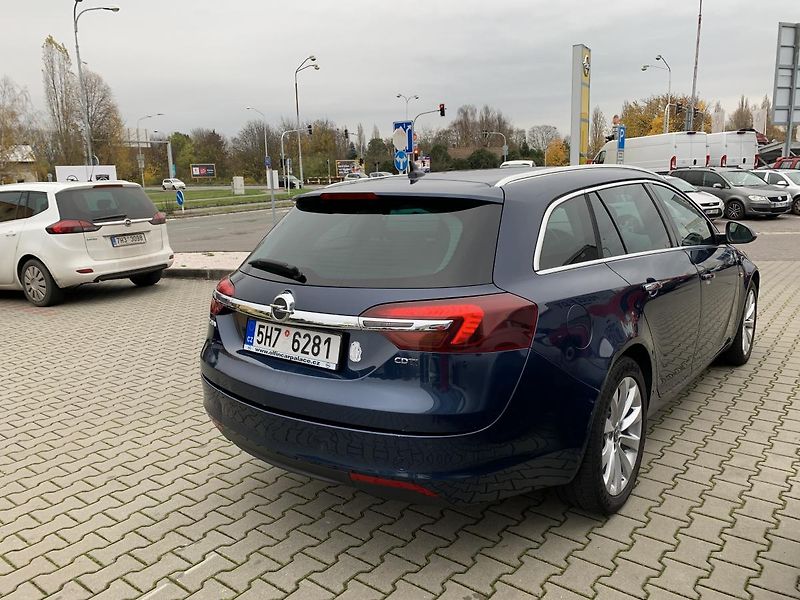 Opel Insignia (2014) Sports Tourer Cosmo 2.0CDTi  - fotka 9 z 45