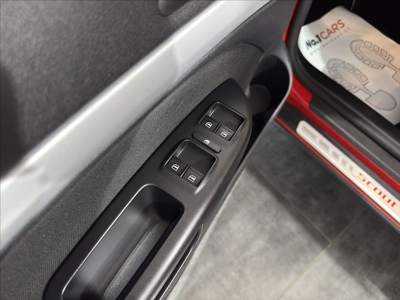 Škoda Octavia 1,8   TSI SCOUT NOVÝ MOTOR 0KM - fotka 7 z 37