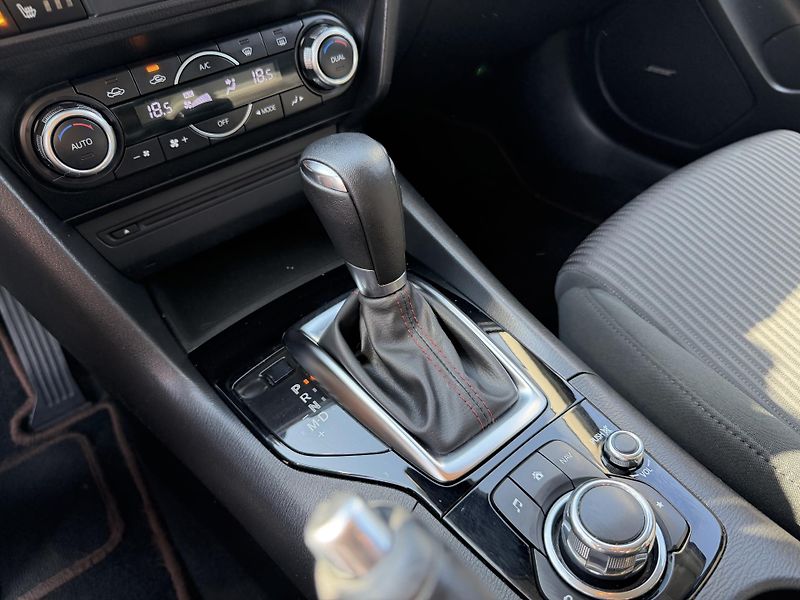 Mazda 3 (2014) 2.0i 88 kW/automat/revolution - fotka 17 z 19