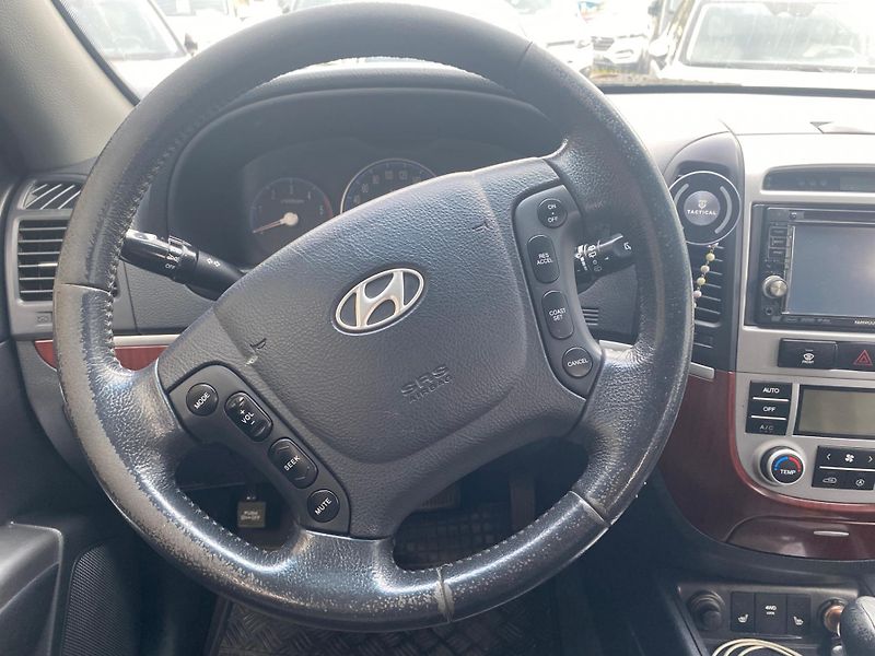 Hyundai Santa Fe 2.2-114KW-PANORAMA - fotka 11 z 15