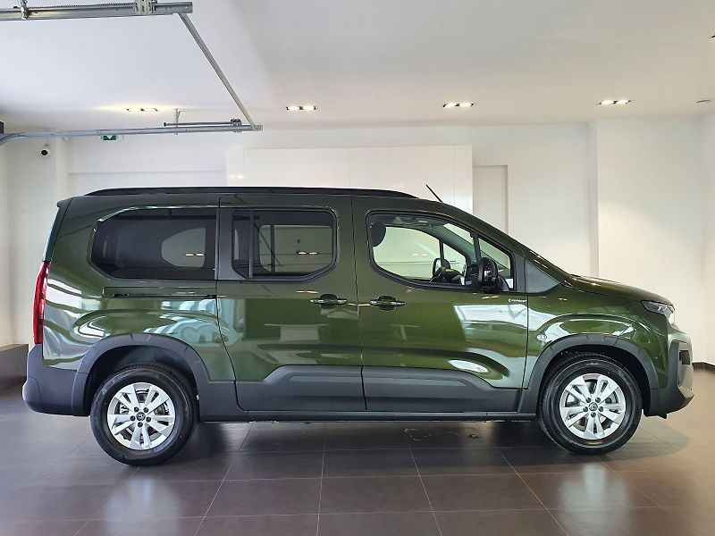 Peugeot Rifter (2026) LONG ALLURE BlueHDi 130 S&S MA - fotka 5 z 15