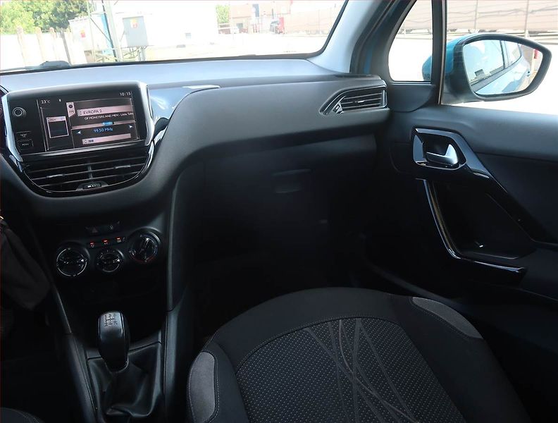 Peugeot 208 (2012) 1.4 HDI, po STK, zamluveno - fotka 8 z 16