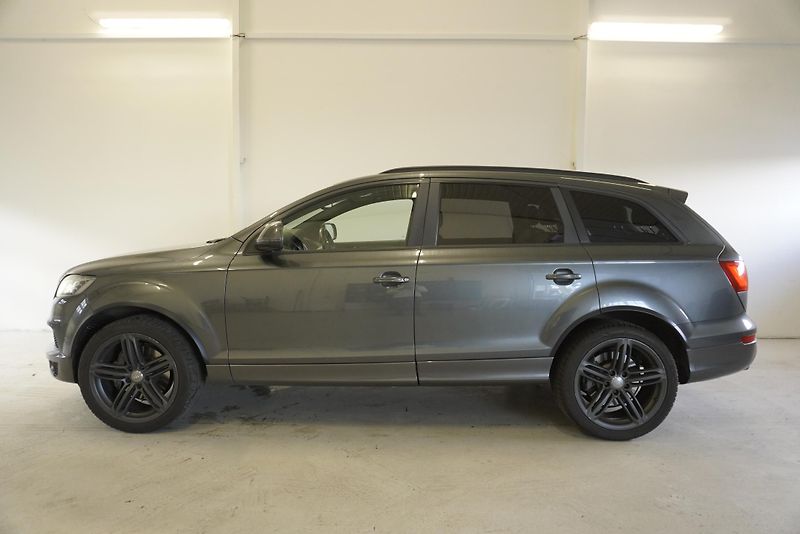 Audi Q7  4,2 TDI QUATTRO S-LINE AUT. - fotka 7 z 40