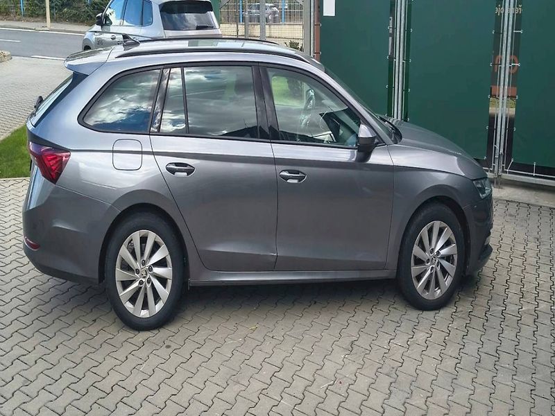 Škoda Octavia (2024) COMBI FRESH PLUS 2.0TDI 85kW K - fotka 15 z 23