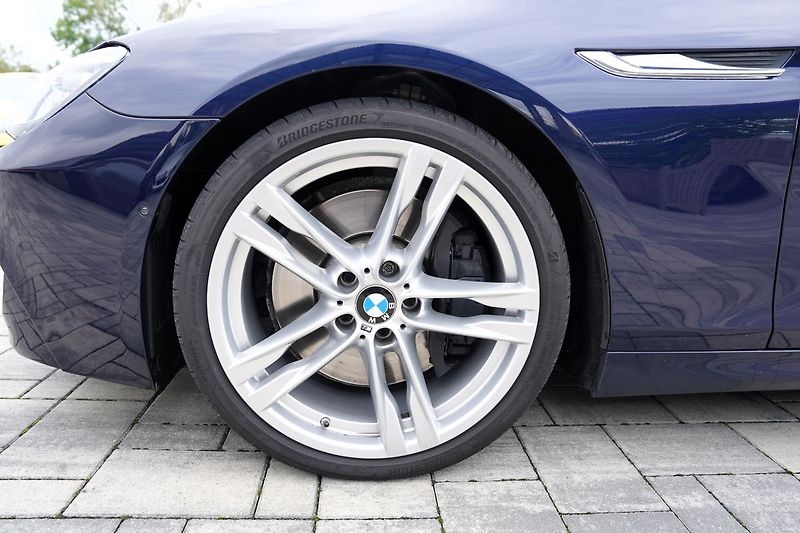 BMW Řada 6 650i xDrive Gran Coupé/Mpaket - fotka 14 z 50