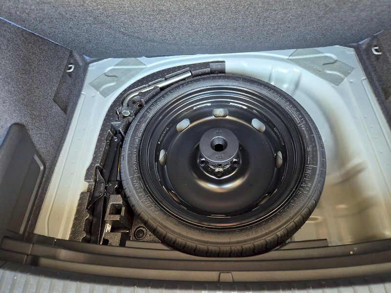 Škoda Karoq (2025) Drive 1.5TSi 110kW 6°manuální - fotka 15 z 31