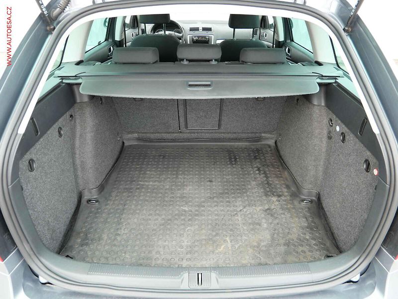 Škoda Octavia (2012) 1.4TSi, 1.maj,ČR, STK7/28 - fotka 7 z 15