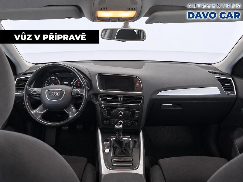Audi Q5 2.0 TDI 105kW Aut.klima 1.Maj - fotka 5 z 12
