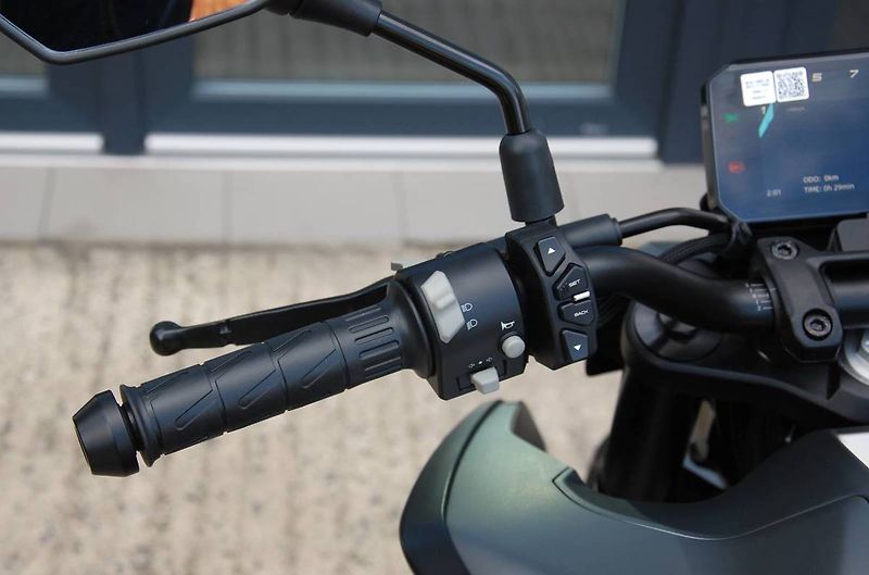 CFMOTO (2026) 125NK - fotka 18 z 25