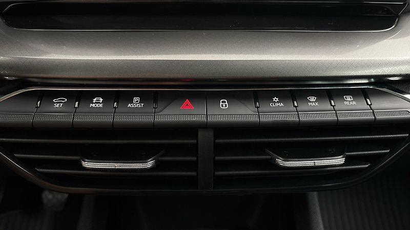 Škoda Octavia 2.0 TDI Ambition - fotka 13 z 25