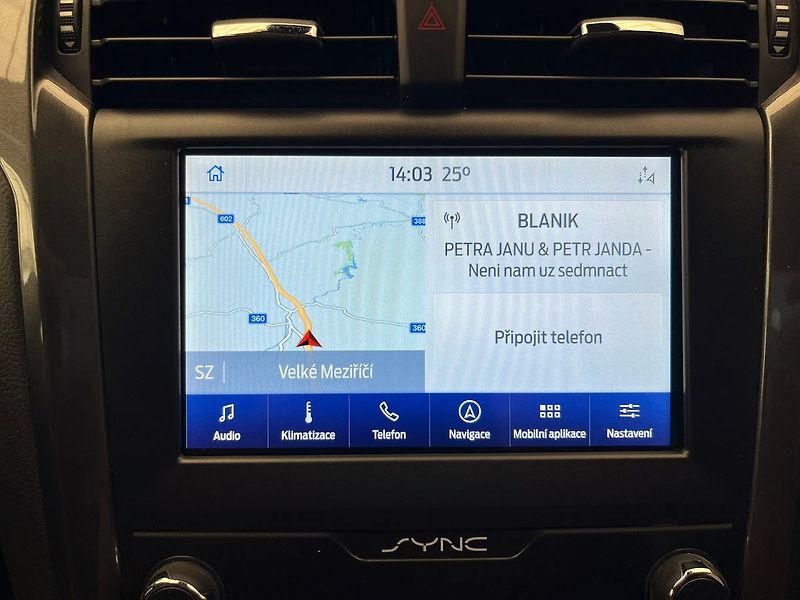 Ford Mondeo 2,0 Titanium LED Dynamic - fotka 18 z 52