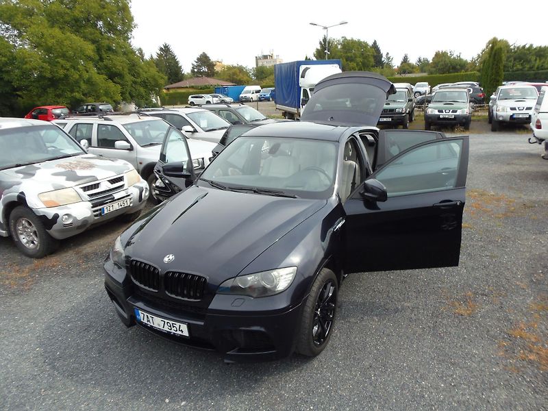 BMW X6 (2009) X6M - fotka 16 z 28
