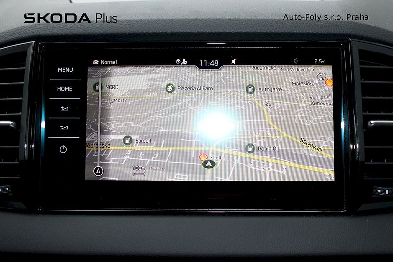 Škoda Karoq (2023) Sportline 1,5 TSI 110kW DSG - fotka 18 z 30