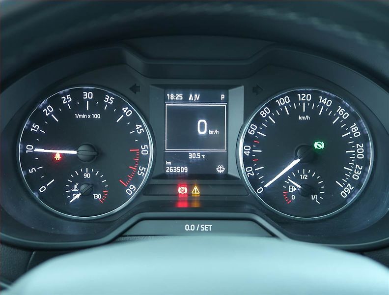 Škoda Octavia (2015) Ambition 1.6 TDI, Automat - fotka 11 z 17