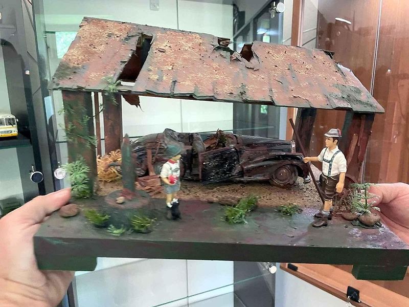Zámek v Bravanticích na Novojičínsku zahájí v sobotu 7. června návštěvnickou sezonu s expozicí autíček, která je vystavována vůbec poprvé, 6. 6. 2025.