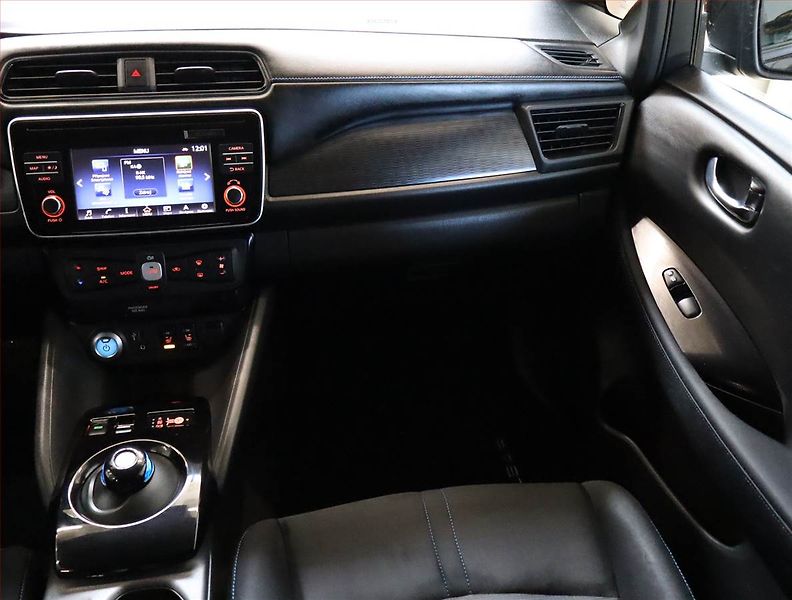 Nissan Leaf (2018) 40 kWh, SoH 87%, Automat - fotka 8 z 28