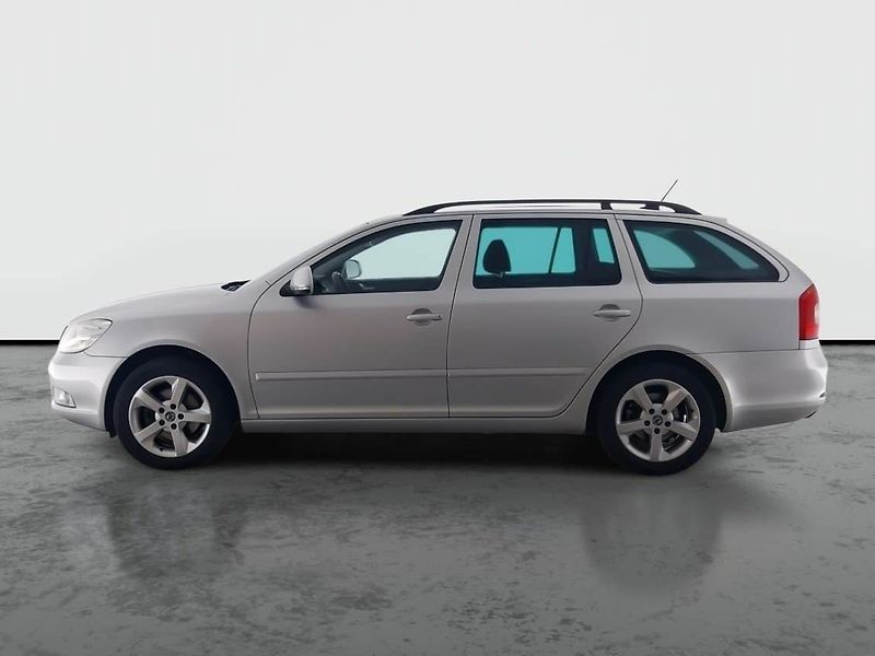 Škoda Octavia (2013) Ambition 2.0 TDI, ČR,1.maj - fotka 3 z 17