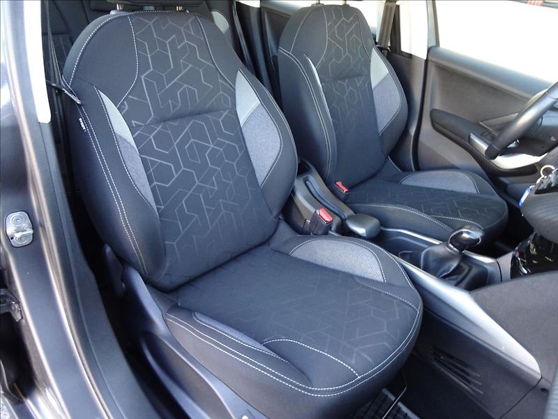 Peugeot 2008 1,2i 61kW - fotka 30 z 55
