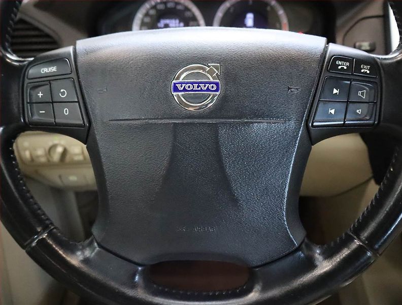 Volvo XC60 (2009) D5, 4X4, Serv.kniha, Xenony - fotka 20 z 20