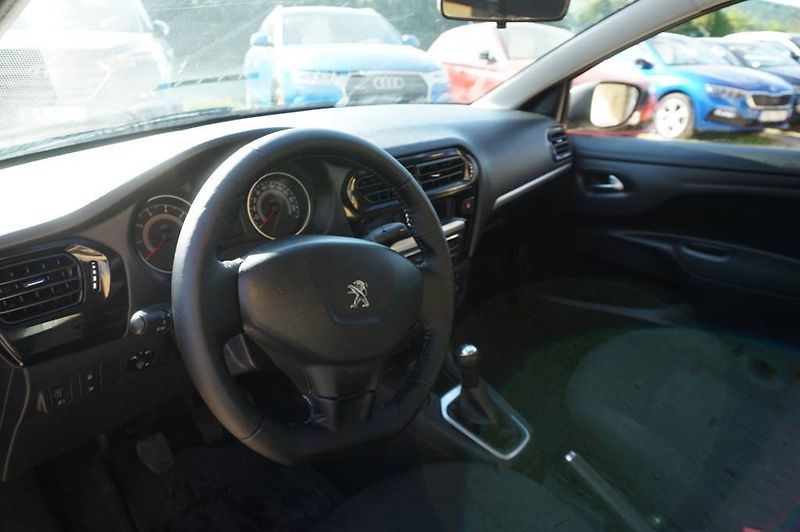 Peugeot 301 (2012) 1,6 1,Majitel  nové v ČR - fotka 14 z 33