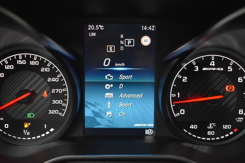 Mercedes-Benz Třídy C C63 AMG V8 BURMESTER*NAPPA*DPH - fotka 24 z 51