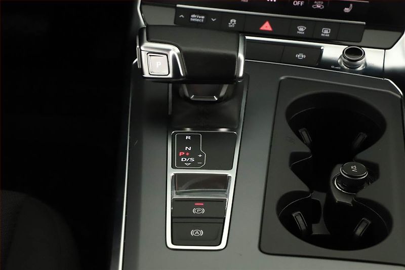 Audi A6 (2020) 40 TDI - fotka 17 z 22