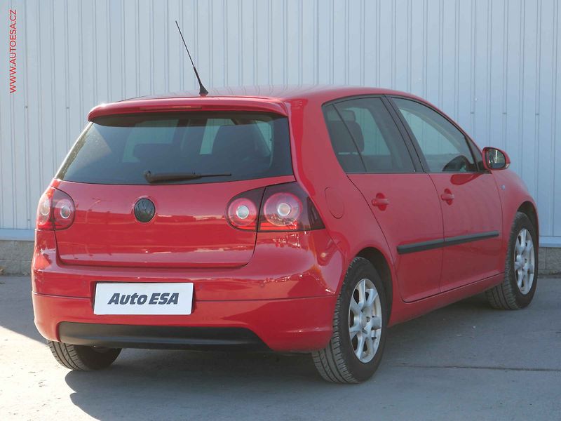 Volkswagen Golf (2008) 1.4TSi, GT - fotka 4 z 17
