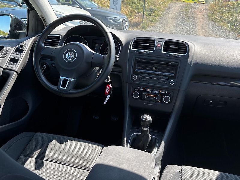 Volkswagen Golf Hatchback 1,2 TSI - fotka 5 z 6