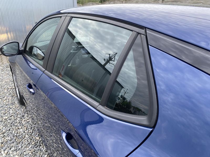 Opel Corsa 1.2i 75PS LIFE NAVI ALU 88TKM! - fotka 32 z 158