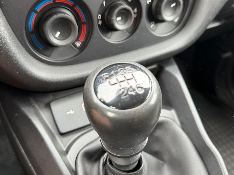 Fiat Dobló 1.6MTJ *77kW*1.Maj*Prav.Servis - fotka 20 z 26