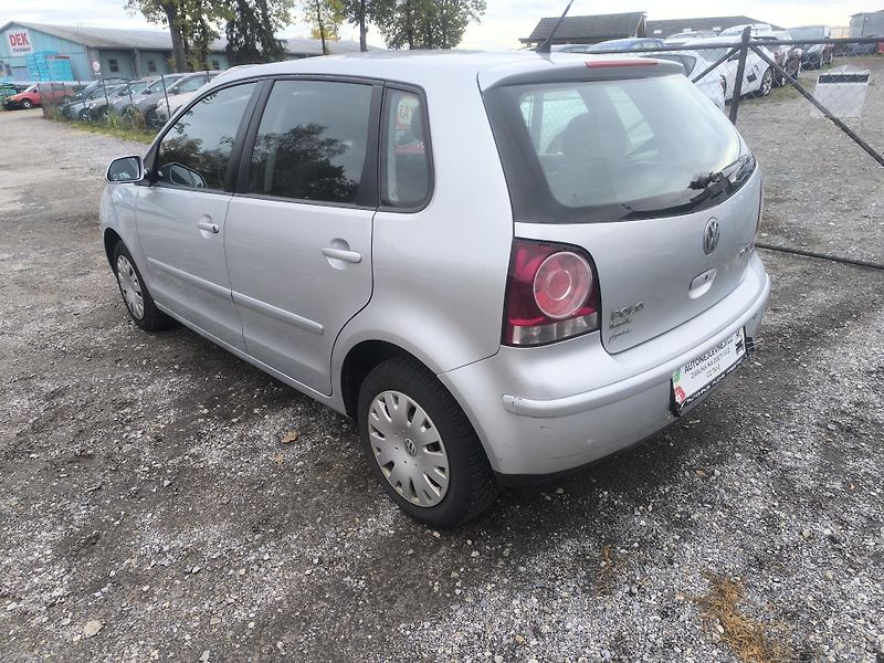 Volkswagen Polo 1.9TDI, VÝBAVA,KRÁSNÉ,SERVISKA - fotka 5 z 23