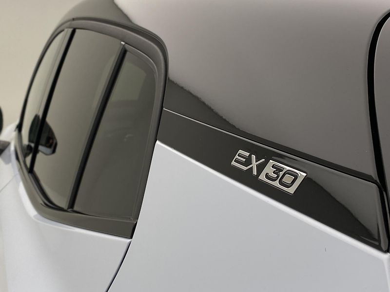 Volvo EX30 TWIN AWD ULTRA CZ 1.maj. - fotka 30 z 66