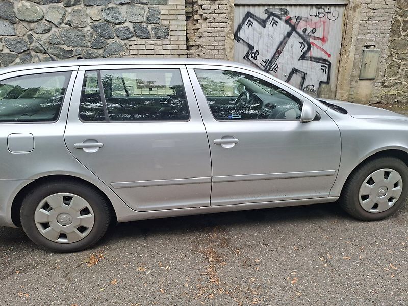 Škoda Octavia (2012) Škoda Octavia II, kombi - fotka 7 z 18