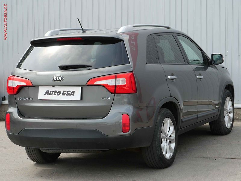 Kia Sorento (2015) 2.2CRDi, 2.maj,ČR, AT - fotka 4 z 28