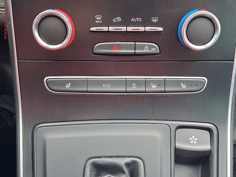 Renault Grand Scénic (2019) 1.8dCi, ČR, AT, LED, kamera - fotka 18 z 24