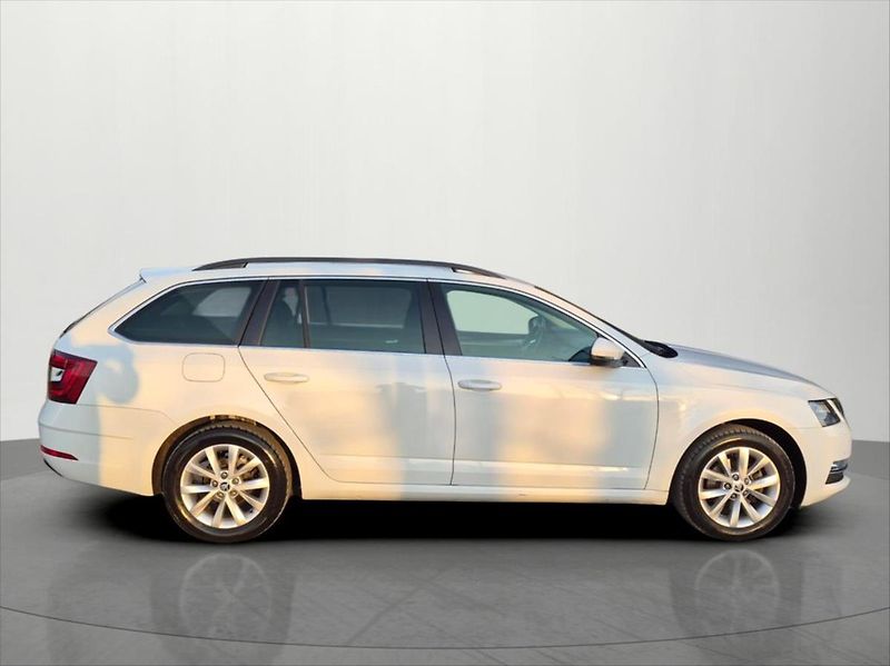 Škoda Octavia 1,5 TSI 110Kw STYLE ČR DPH - fotka 8 z 23