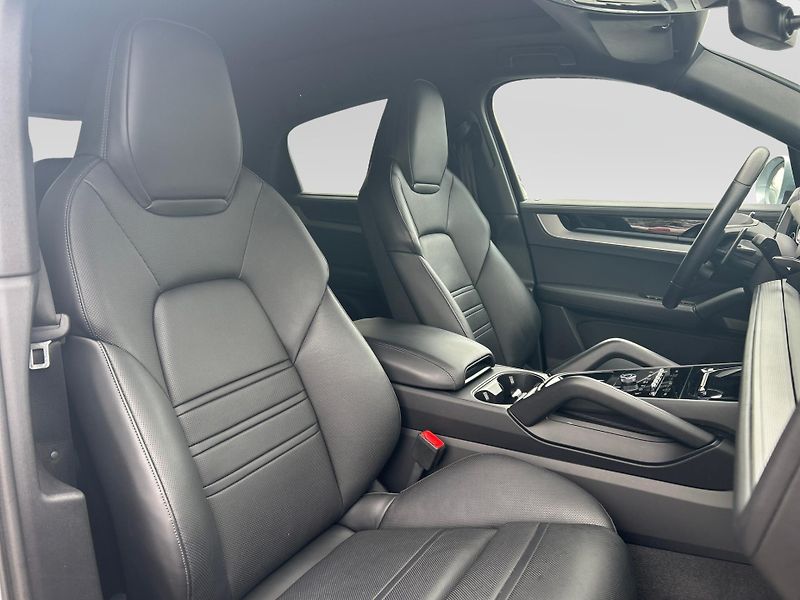 Porsche Cayenne S E-hybrid Coupe - fotka 21 z 30