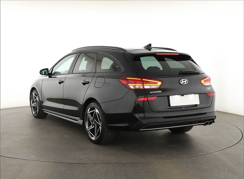 Hyundai i30 (2025) 1.5 T-GDI MHEV 48V, N-LINE - fotka 4 z 16