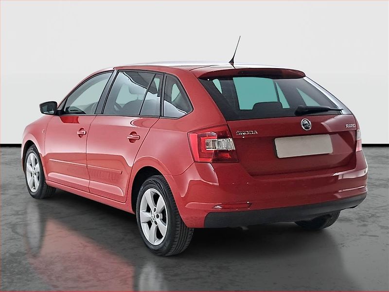 Škoda Rapid (2015) Spaceback 1.2 TSI, ČR,1.maj - fotka 4 z 18