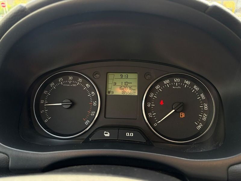 Škoda Fabia 1.2 - fotka 8 z 12