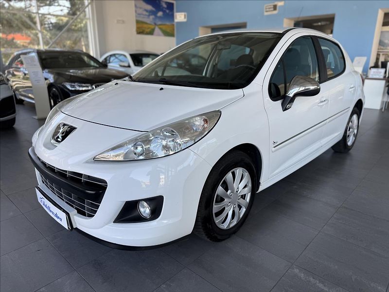 Peugeot 207 1,4   54 kW,HUSKY,SERVISKA - fotka 3 z 20