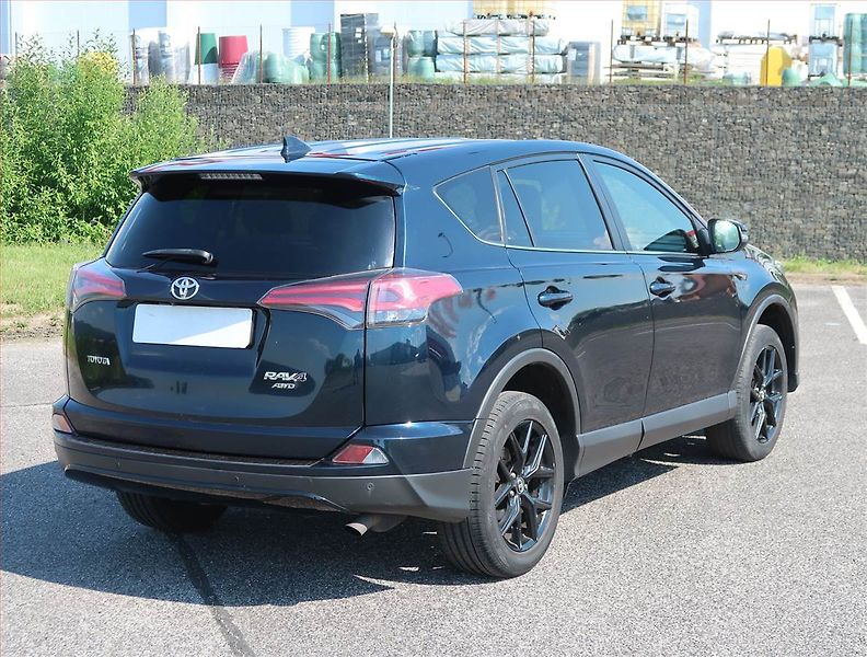 Toyota RAV4 (2018) 2.0 VVT-i - fotka 5 z 13